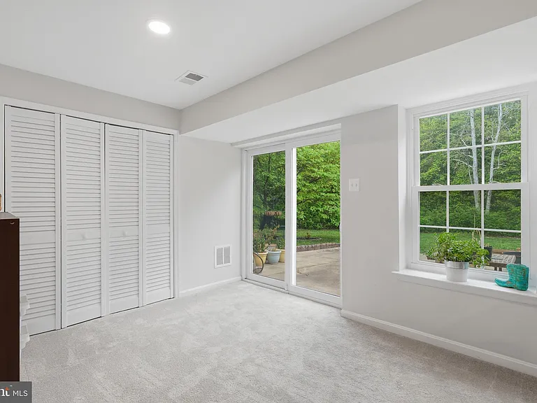 11431 Westmont Ct — Photo 66