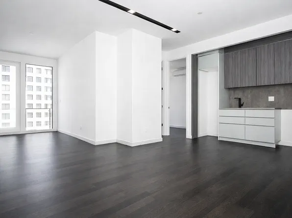 225 Winthrop Avenue image 1 of 19