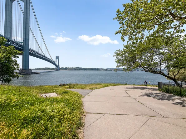 9917 Shore Road image 8 of 12