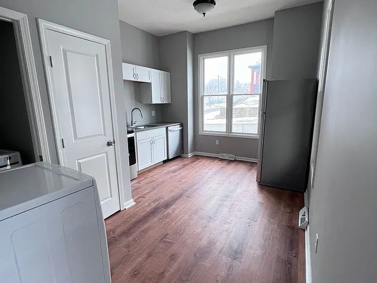 1029 S 15th St — Photo 4