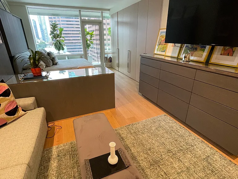 877 Francisco St #1115 — Photo 8