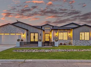 4032 E EARLL Drive, Phoenix, AZ 85018