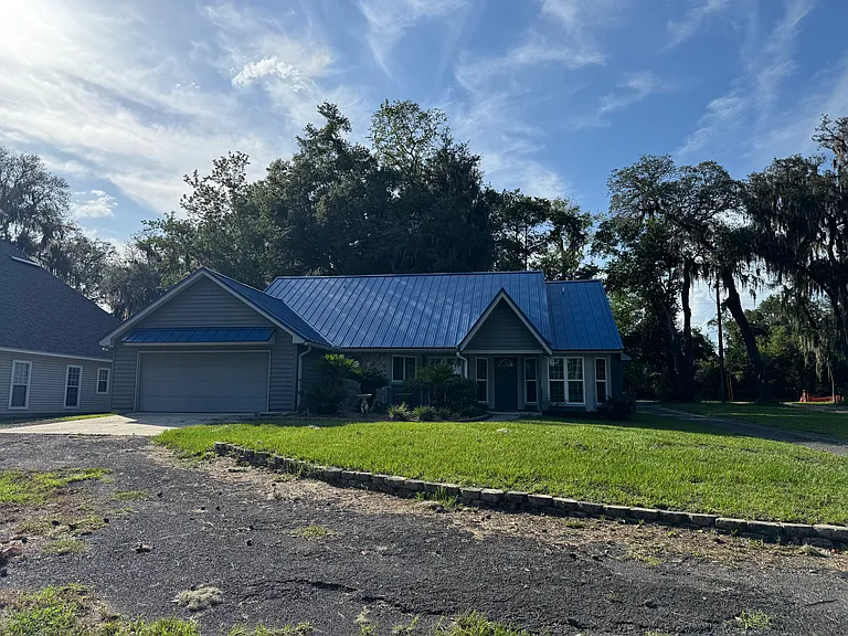3219 Doctors Lake Dr — Photo 1