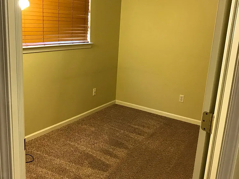 4242 Maple St — Photo 26