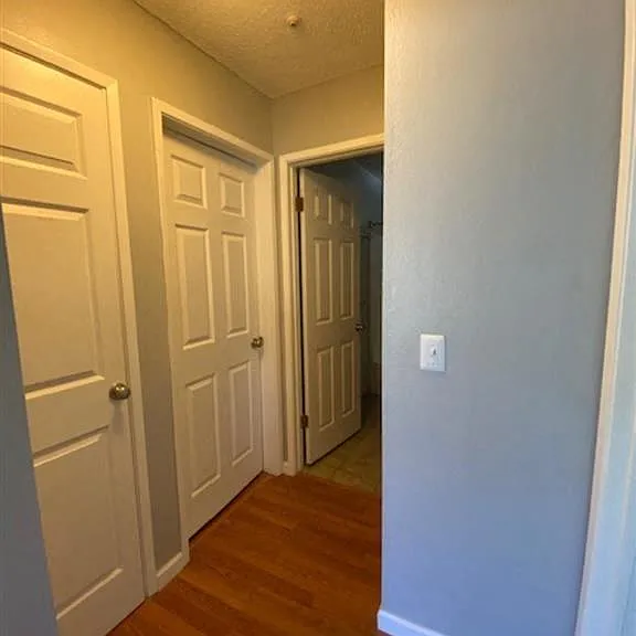 McDouall Apartments — Photo 8