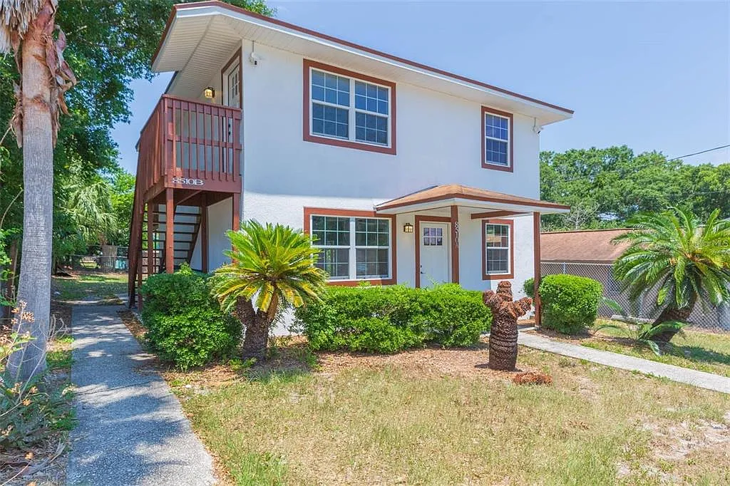 2 bed, 1.0 bath, 1620 sqft, $1,850 — Photo 1
