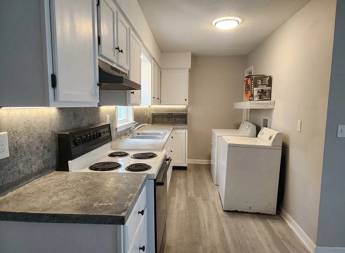 3 bed, 1000 sqft, $1,600 — Photo 4