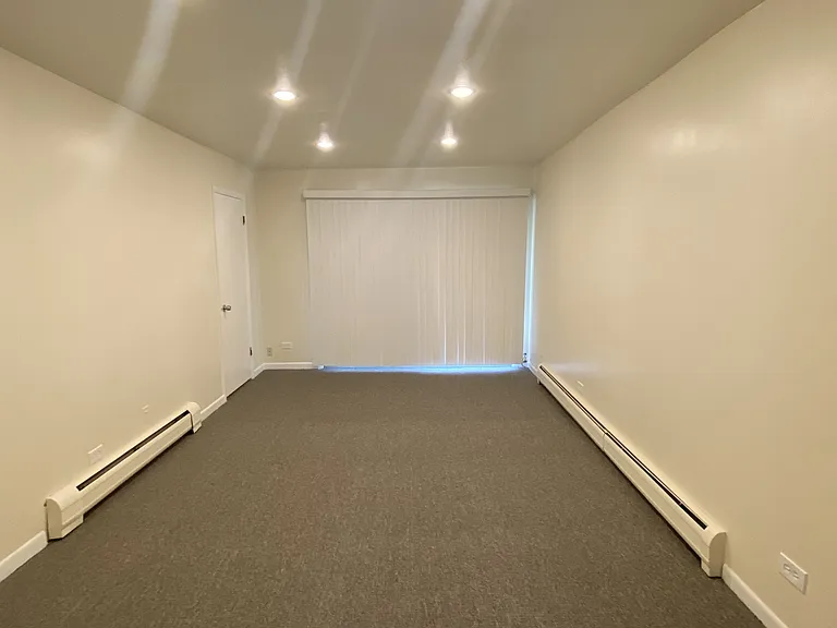 Living Room w/ Recess Lighting + Dimmer