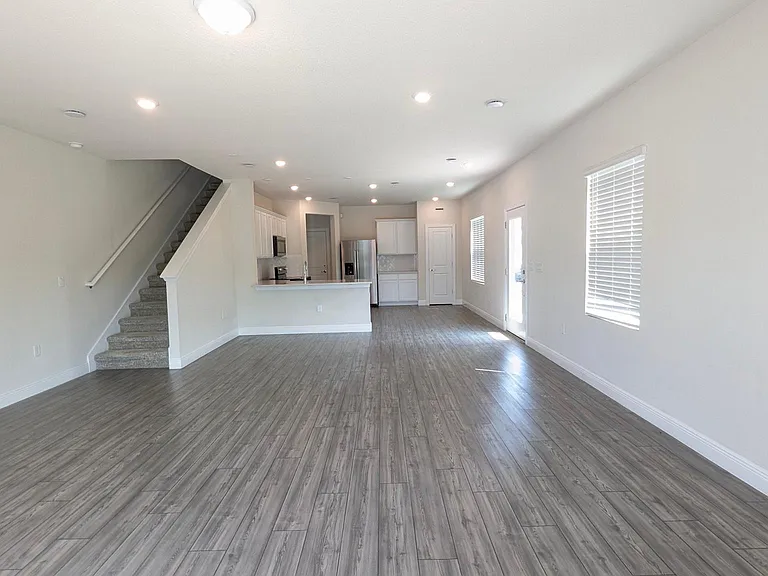 4540 Sparkling Shell Ave — Photo 4