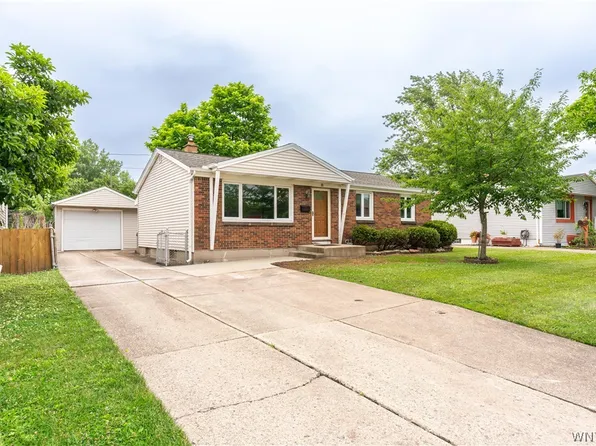 11 Chaplin Dr, Buffalo, NY 14223