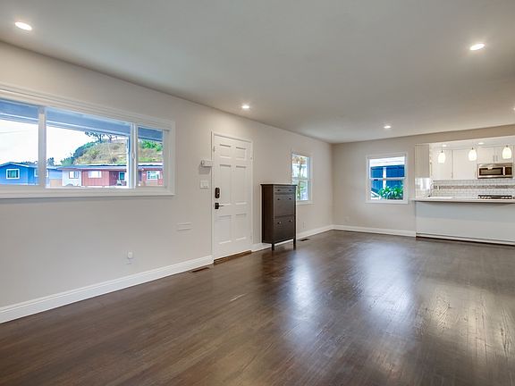 4th image of 6459 Malcolm Dr #A