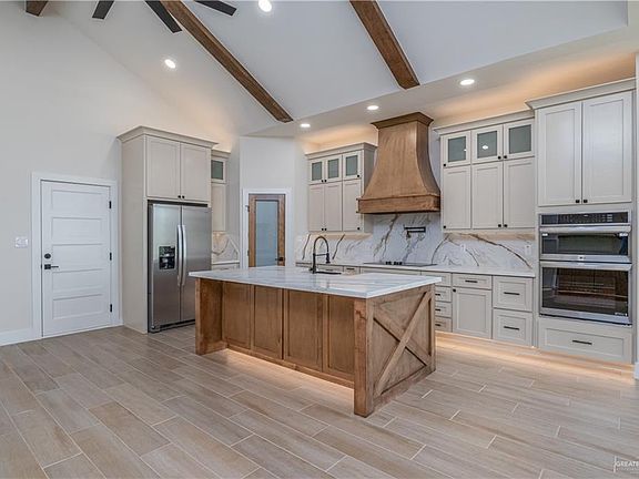 5th image of 2321 N Piedra Ave