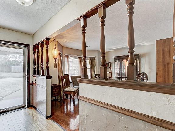 5th image of 3740 Rolling Lane Cir