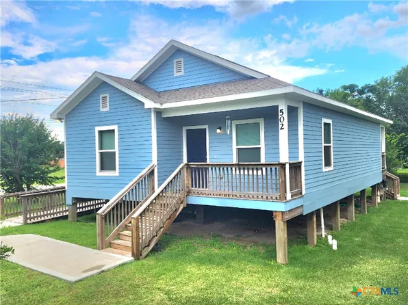 502 Migl St, Yoakum, TX 77995
