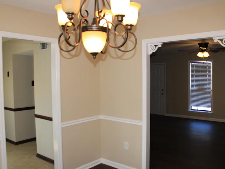 4104 Spencer St — Photo 9