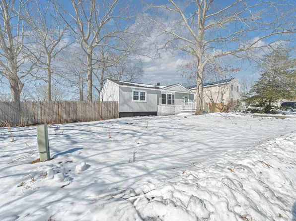 7 Fairview Dr, Egg Harbor Township, NJ 08234