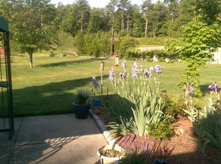 527 Douglas Hook Rd, Glocester, RI 02814