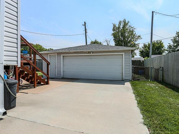 4th image of 3103 Renner Dr