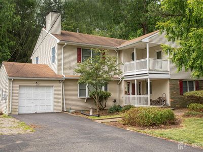 41 Louise Dr, Milltown, NJ, 08850
