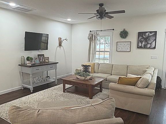 2nd image of 1112 Tanner Cir