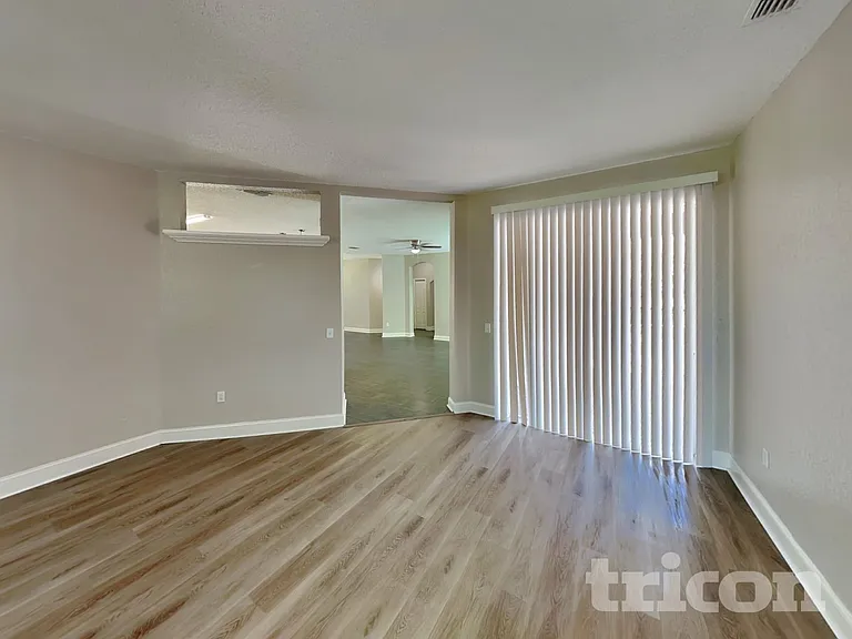 3012 Forest Hammock Dr — Photo 3