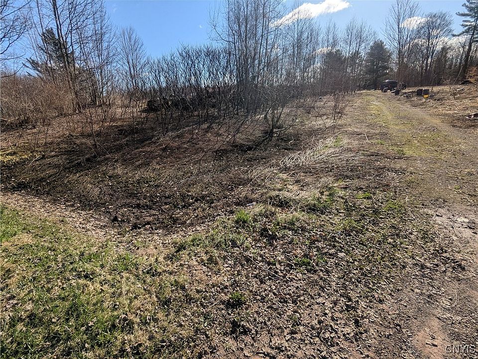 2nd image of 594 Baum Rd #9