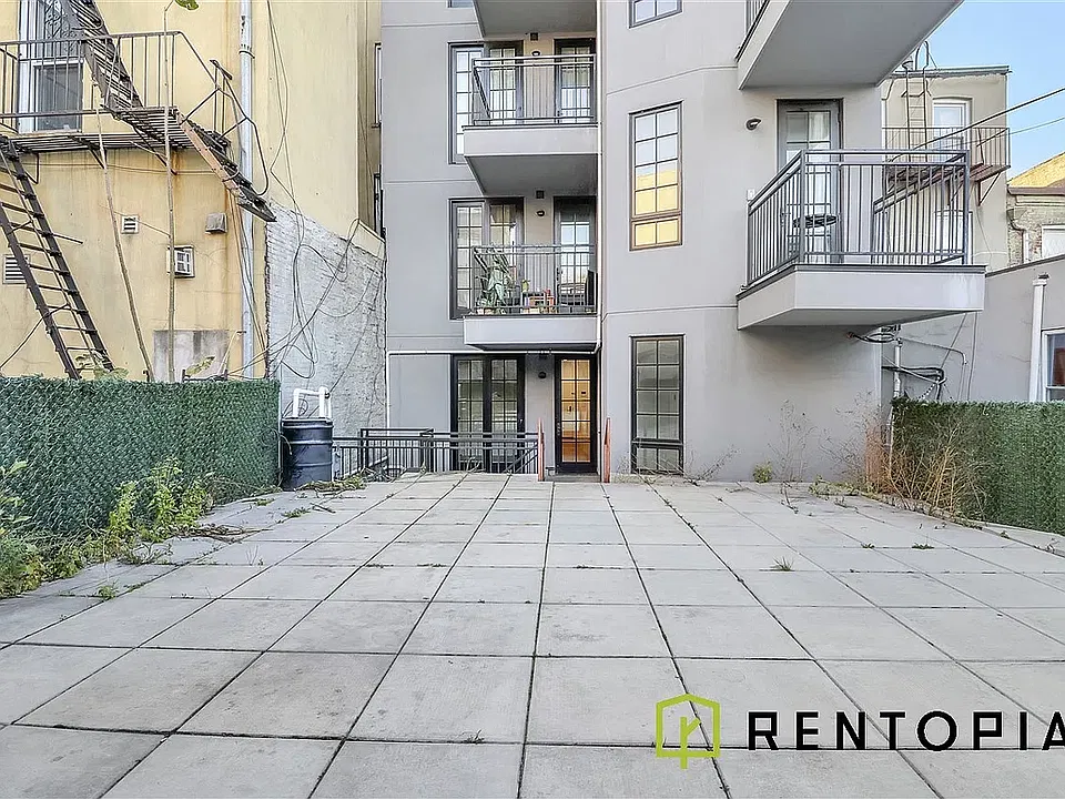 555 Grand St #1B
