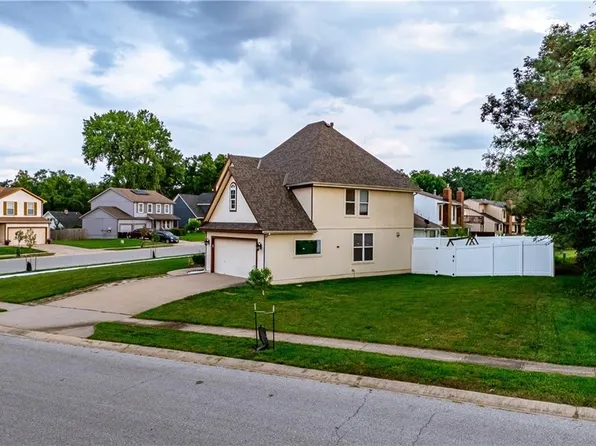 2121 E 60th Ter, Kansas City, MO 64130