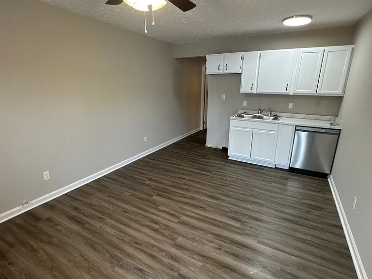222 Chapman Rd #B1 — Photo 5