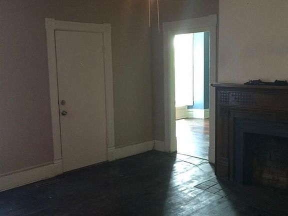 4th image of 905 Glenn Ave