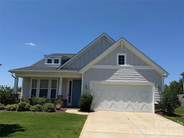 977 Bellegray Ln NW, Concord, NC 28027
