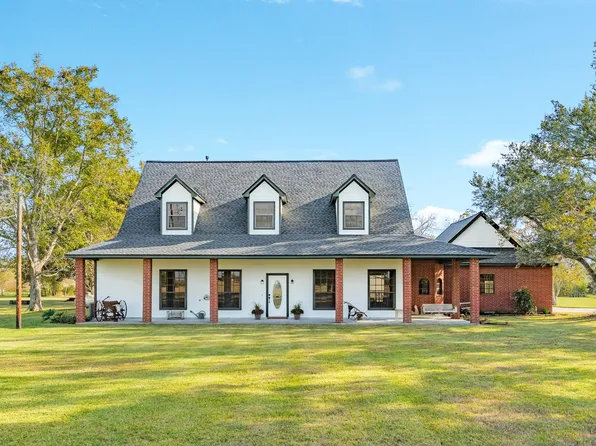 310 County Road 47, Angleton, TX 77515