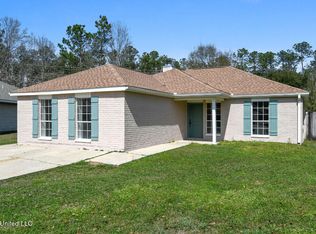 6712 Dove Ln, Ocean Springs, MS 39564