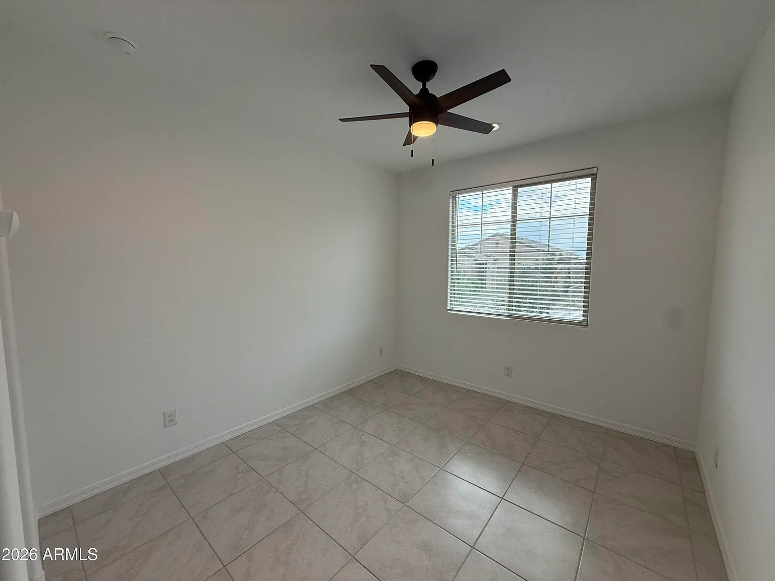 3 bed, 2.0 bath, 1822 sqft, $2,395 — Photo 4