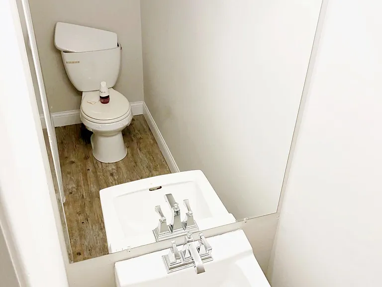 2354 Dorland Ln — Photo 15