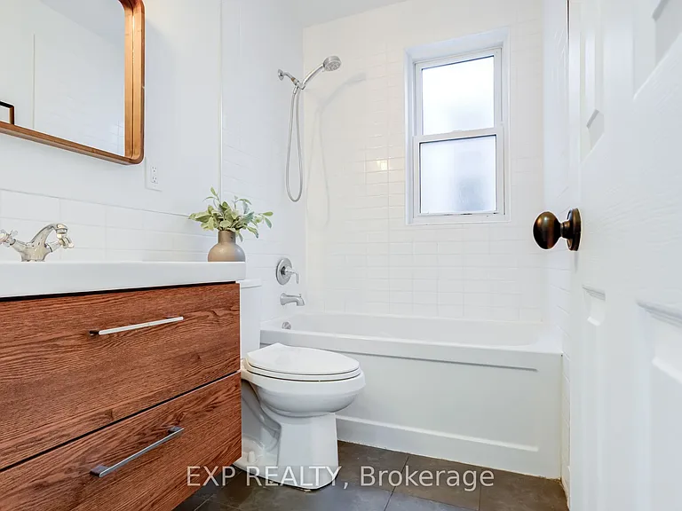 146 Hanson St — Photo 25