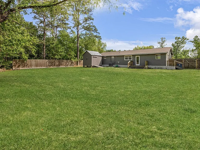 16766 Lake Cir — Photo 20
