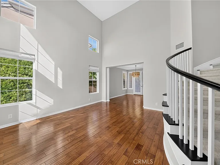 6 Westchester Ct — Photo 31