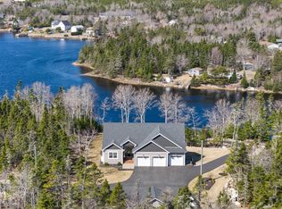 168 Hargrove Ln, Whites Lake, NS B3T 0H8