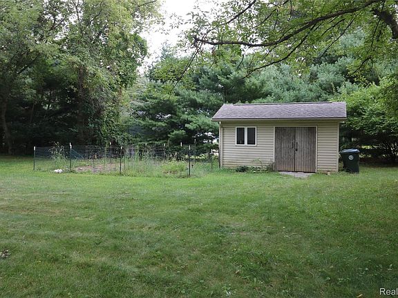 4th image of 4223 S Baldwin Rd