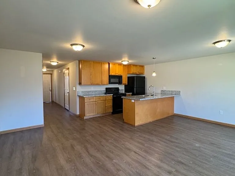 530 Harrison St — Photo 5