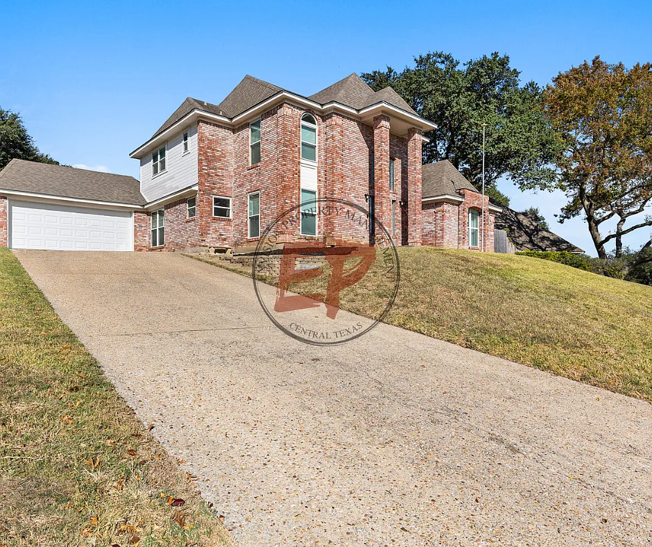 4209 Green Oak Drive - 1 — Photo 1