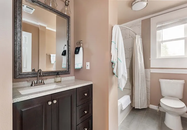 1351 Oxford Rd NE #2 — Photo 35