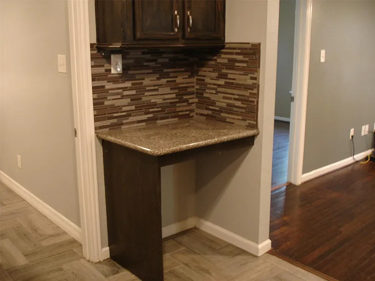 1134 Hahlo St — Photo 6