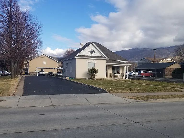 402 W 400 N — Photo 8