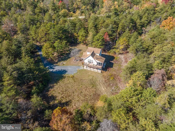 1002 Butternut Dr, Yellow Spring, WV 26865