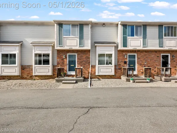 4991 Crooks Rd, Royal Oak, MI 48073