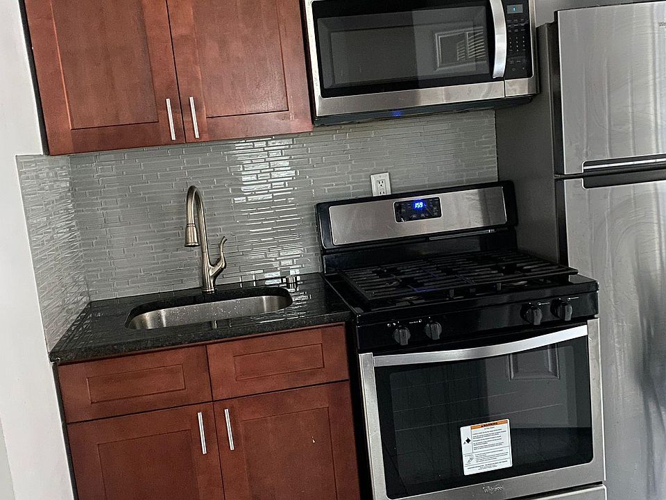 2nd image of 4378 De Reimer Ave #1