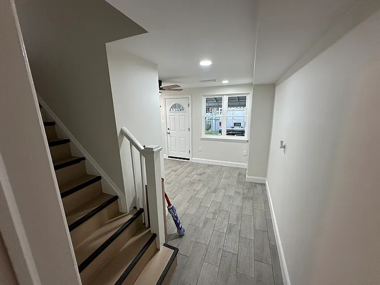 4725 Shamrock Ave — Photo 18