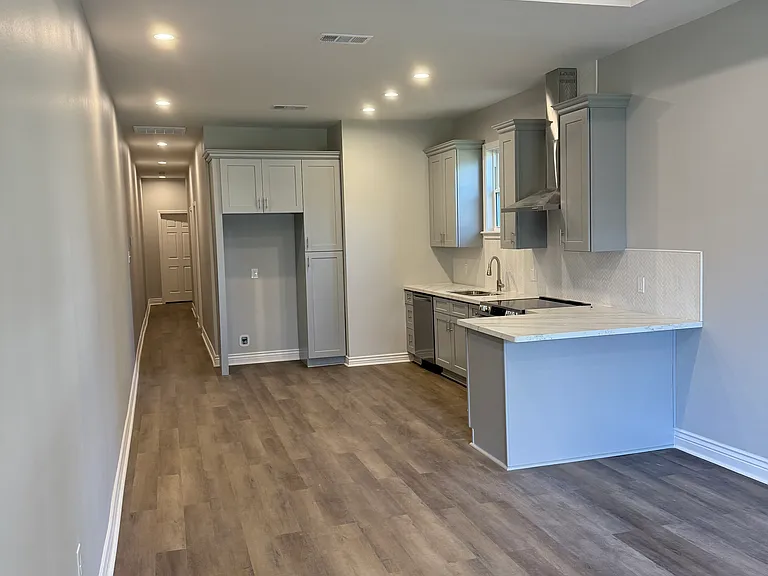 718 Majestic Pl #718 — Photo 8